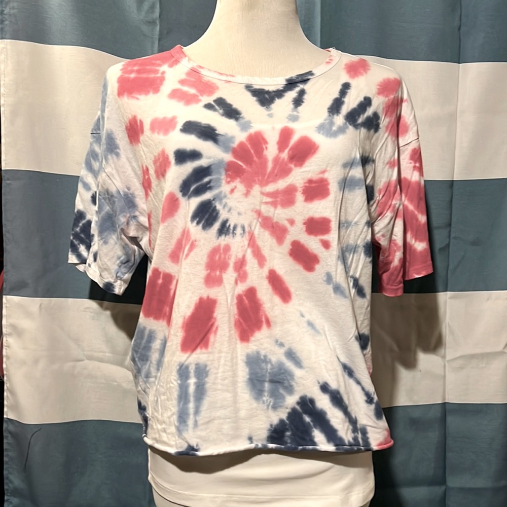 Caution to the Wind size M Tie-Dye Tee Shirt